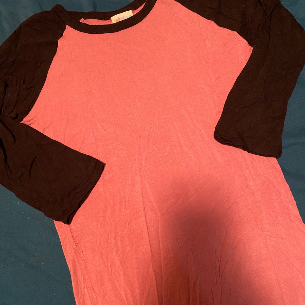 Lularoe randy tee
